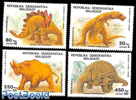 Prehistoric animals 4v
